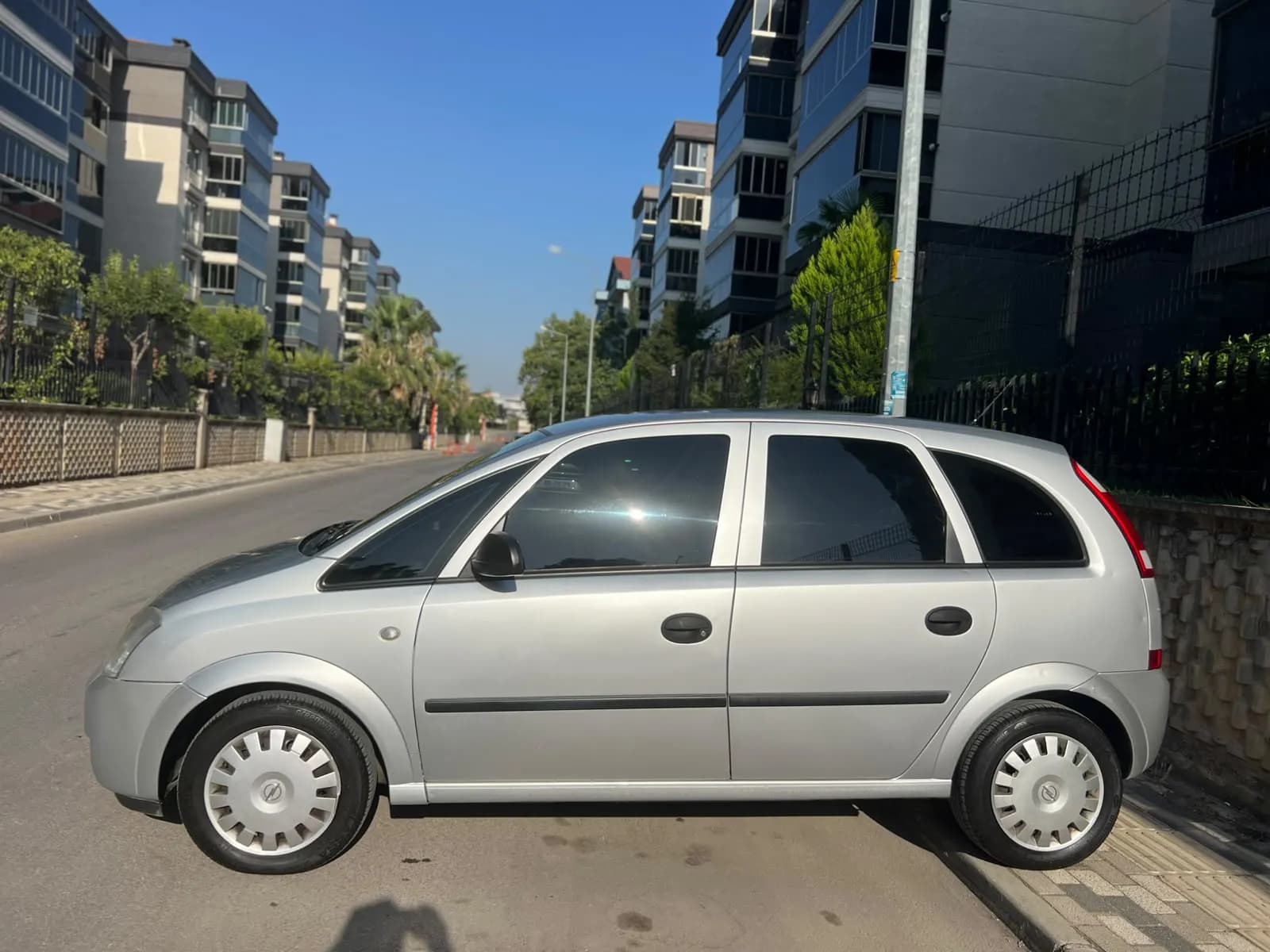Opel 1.6 Essentia